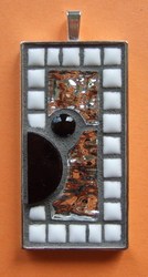 mozaieksieraad met spiegelglas, glasnugget,
mini keramiektegeltjes, 51 x 27 mm